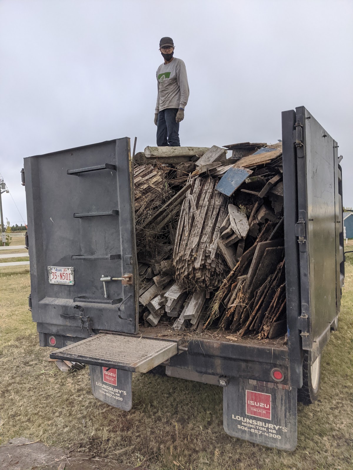 Calgary Junk Removal | Lowest Prices. | Junk Removal Calgary work sample 1