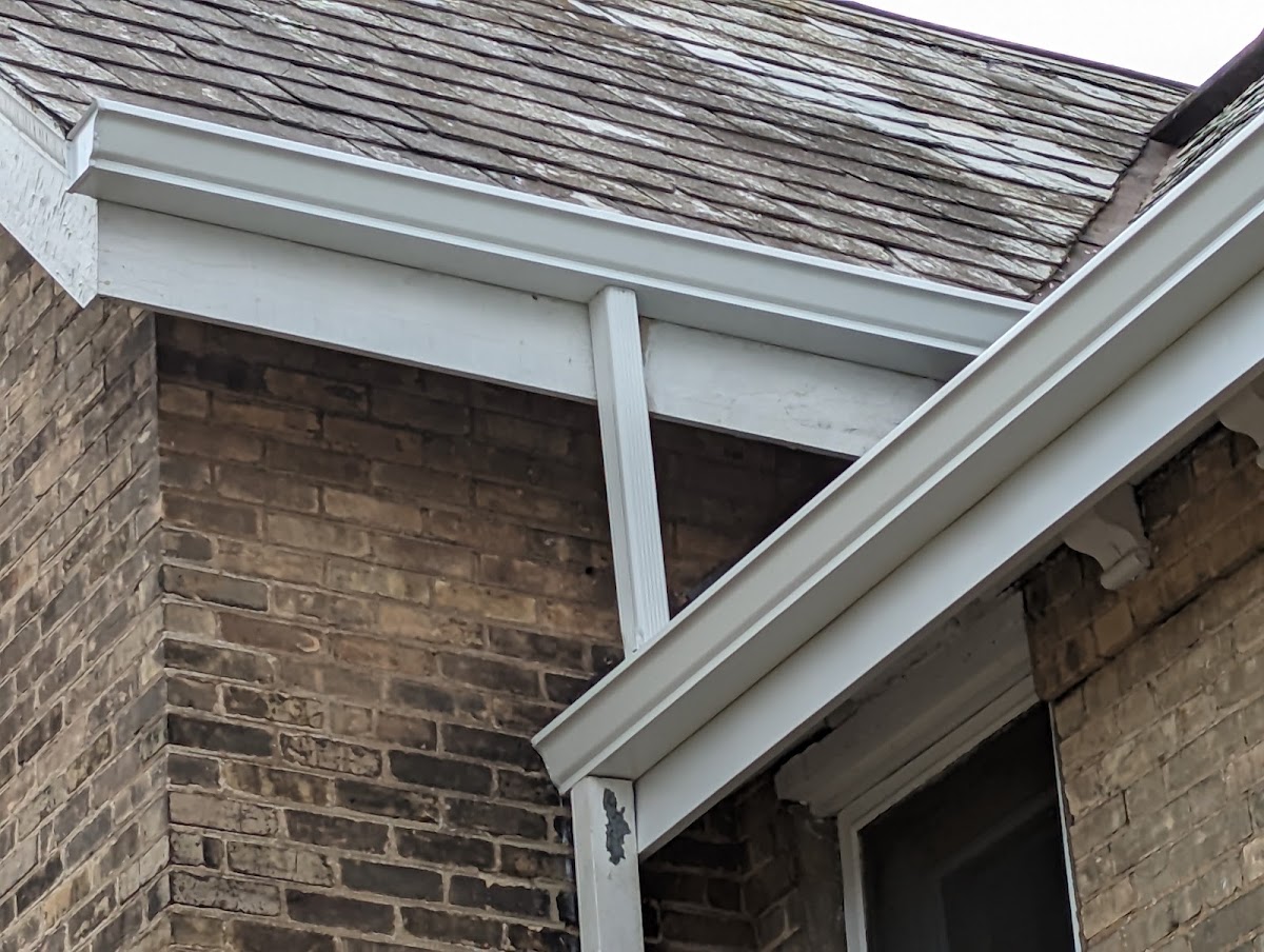 Above & Beyond Contracting | Eavestrough & Gutter Guard Repair Brantford work sample 1