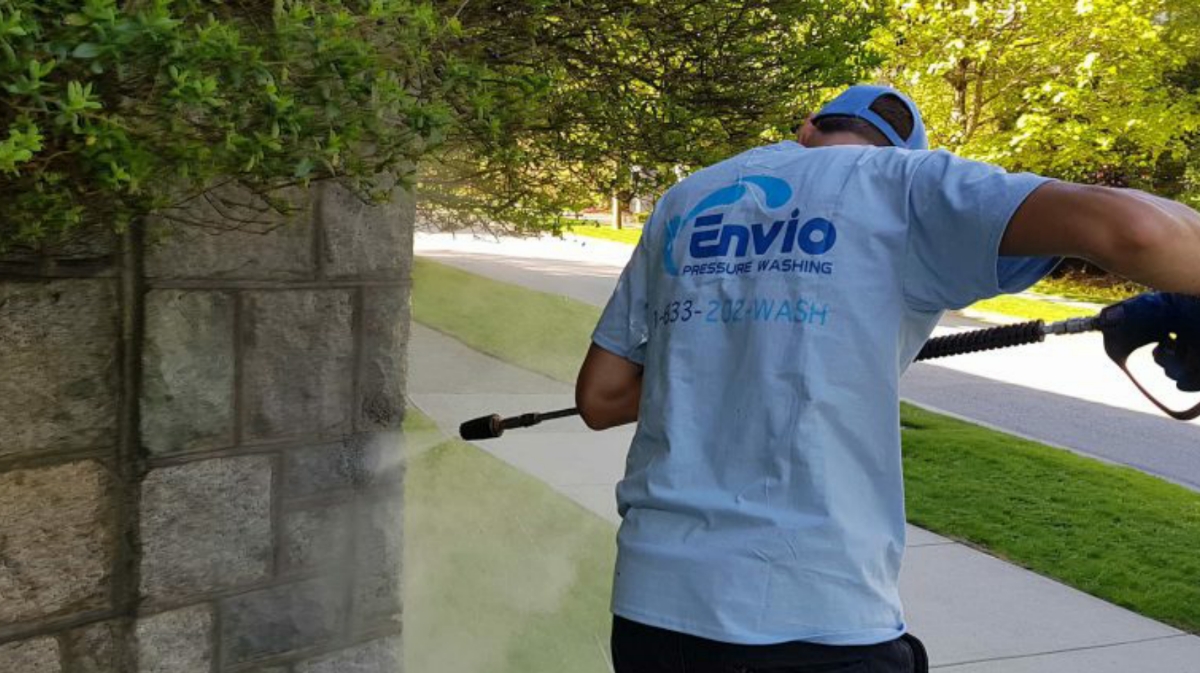 Envio Pressure Washing and Window Cleaning work sample 1